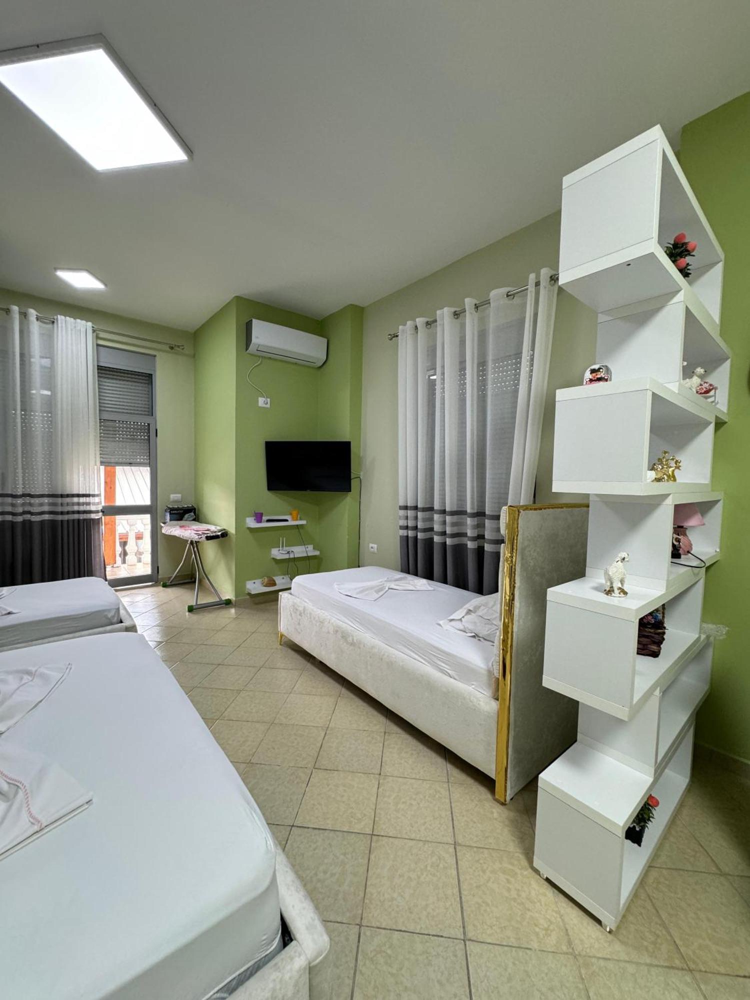 Solei Apartments Sarande Exterior photo